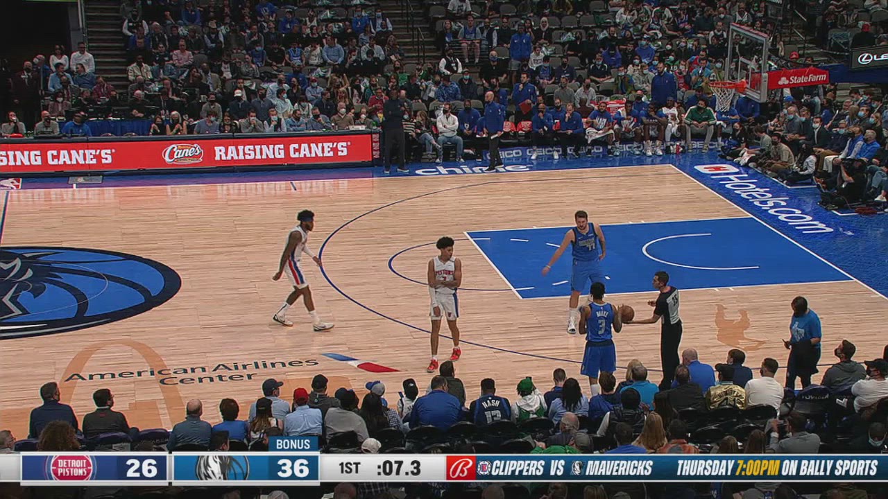 Last Second Field Goal Pistons Mavericks NBA Official