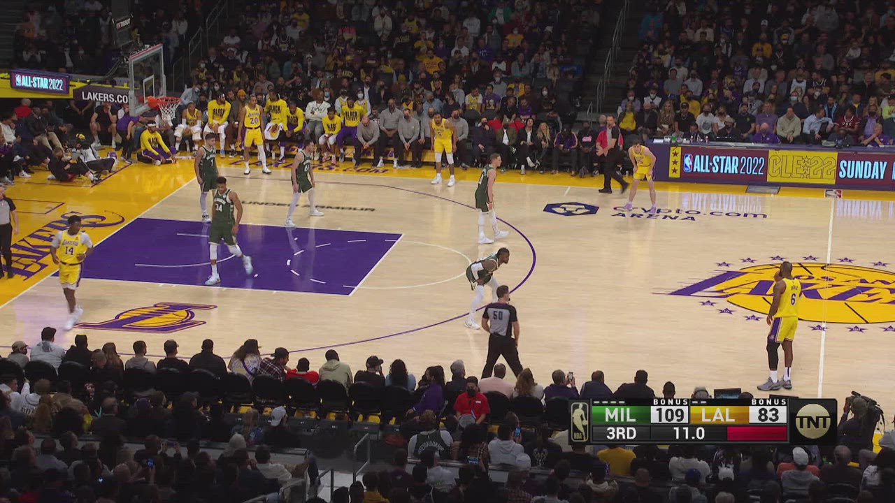 Last Second Field Goal Bucks Lakers NBA Official