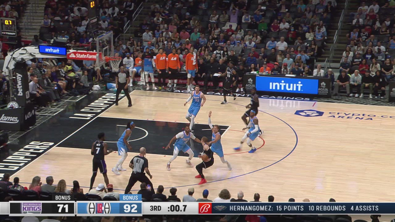 Last Second Field Goal Kings Clippers NBA Official