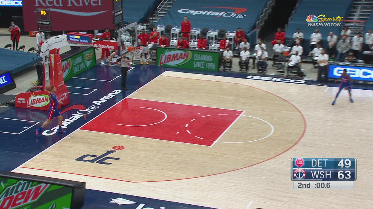 Last Second Foul Pistons Wizards NBA Official