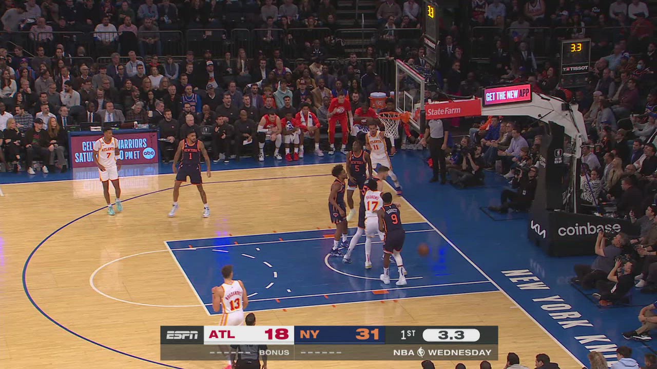 Clock Malfunction Hawks Knicks NBA Official