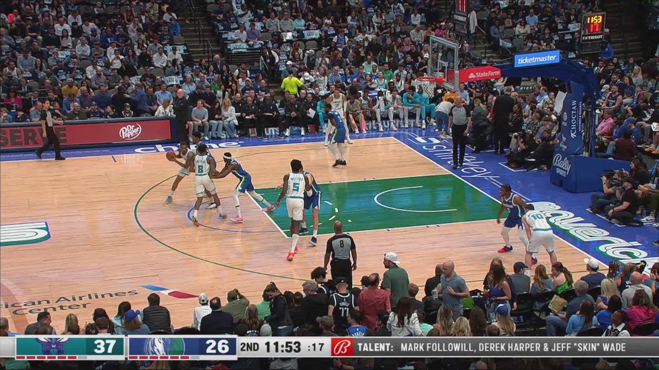 TwoPoint/ThreePoint Field Goal Mavericks NBA Official