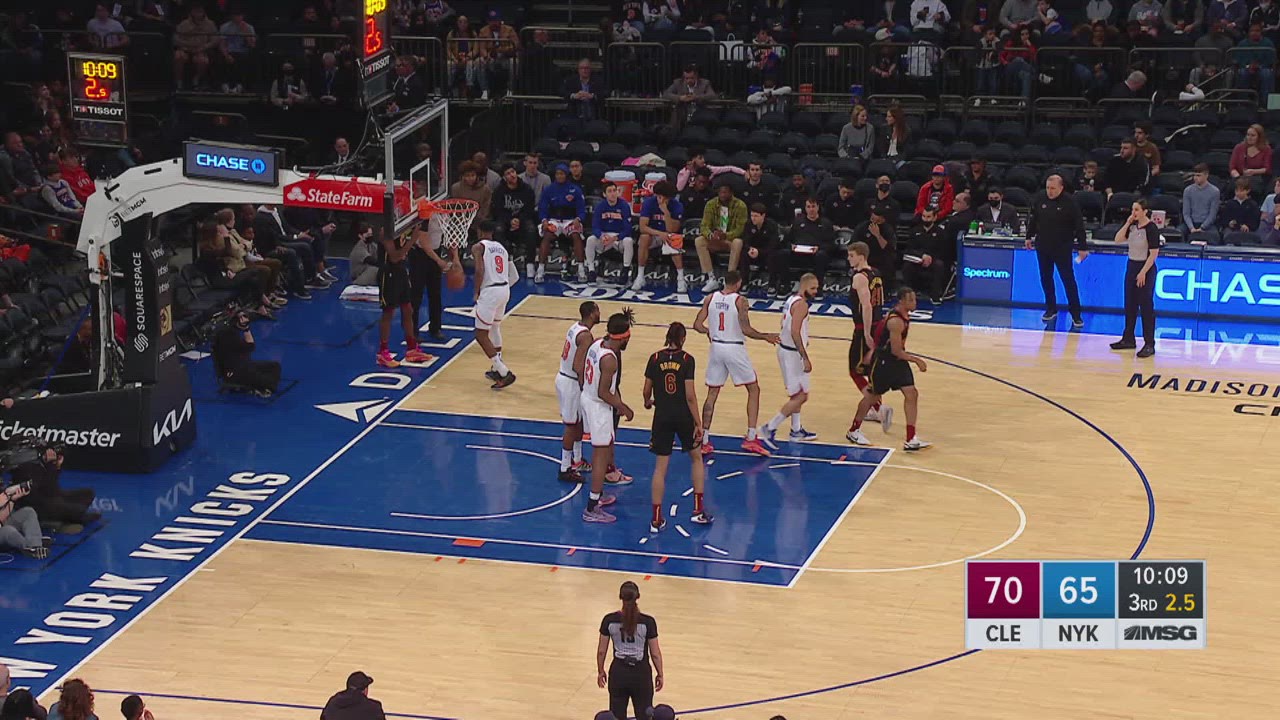 TwoPoint/ThreePoint Field Goal Cavaliers Knicks NBA Official