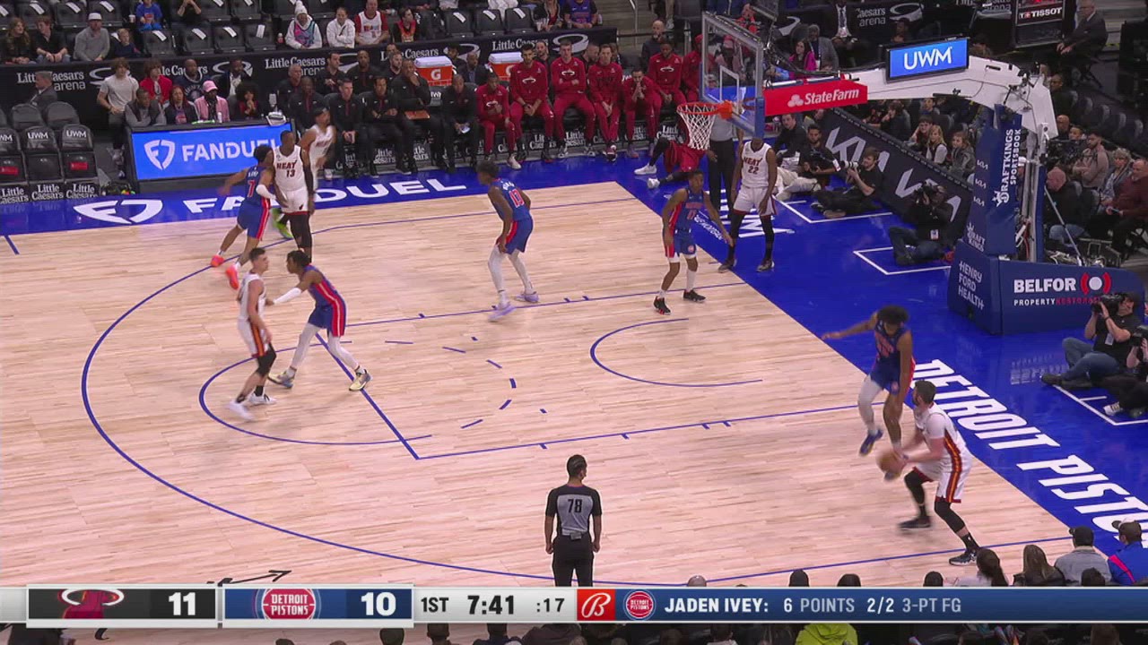 TwoPoint/ThreePoint Field Goal Heat Pistons NBA Official