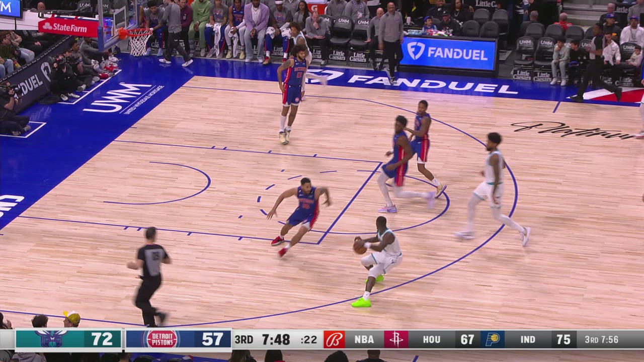 ClearPathToThe BasketFoul Pistons NBA Official